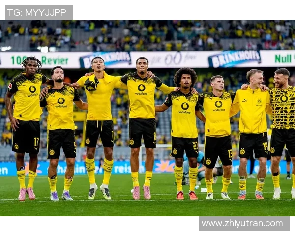 德甲惊现冷门多特蒙德与波尔图战成平局引发全场热议