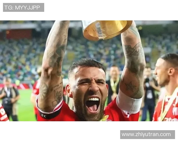 意甲激战利物浦与本菲卡战平点球大战引发争议判罚引全场沸腾 意甲激战利物浦与本菲卡战平点球大战引发争议判罚引全场沸腾